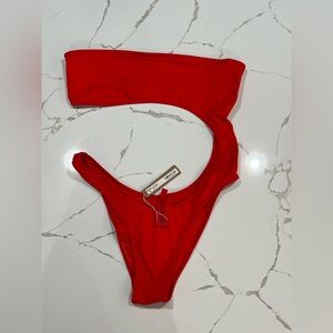 NWT SKIMS STRAPLESS MONOKINI IN COLOR RUBY